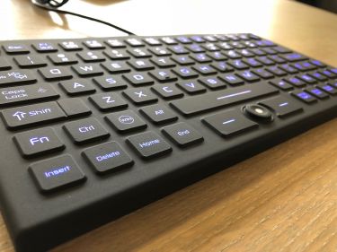 FW00316-BL Industrieel (IP68) compact toetsenbord met Duimjoystick en LED verlichting 